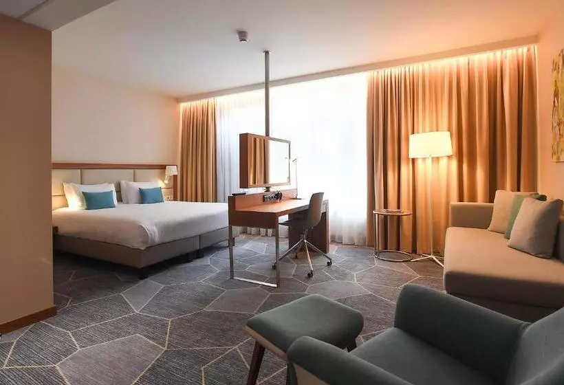 Отель Crowne Plaza Maastricht, An Ihg