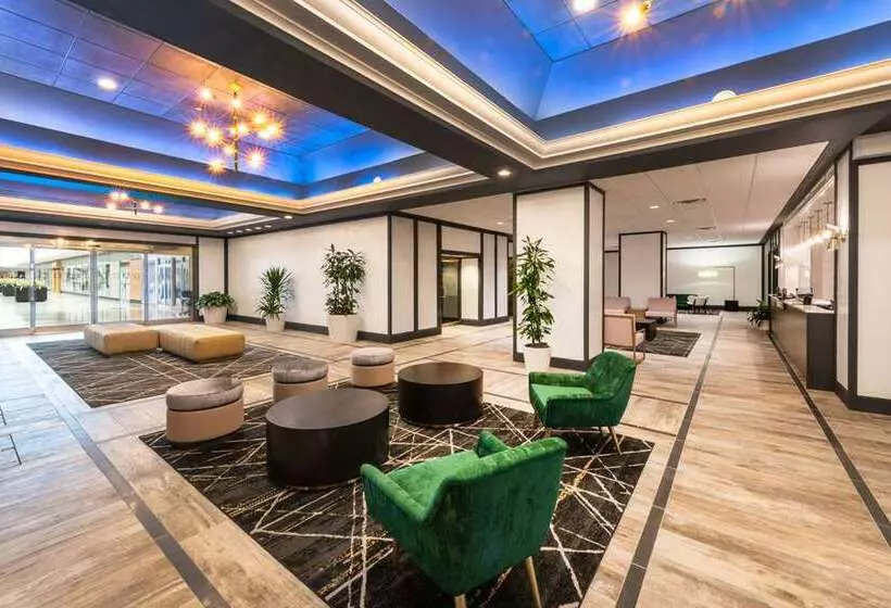 בית מלון כפרי Doubletree By Hilton Newark Penn Station