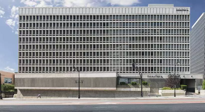 בית מלון כפרי Doubletree By Hilton Newark Penn Station