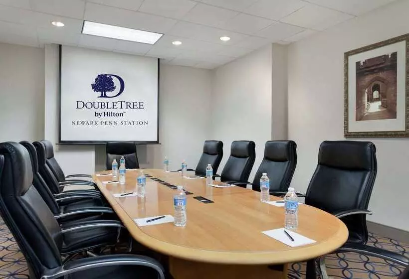 Hotelli Doubletree By Hilton Newark Penn Station