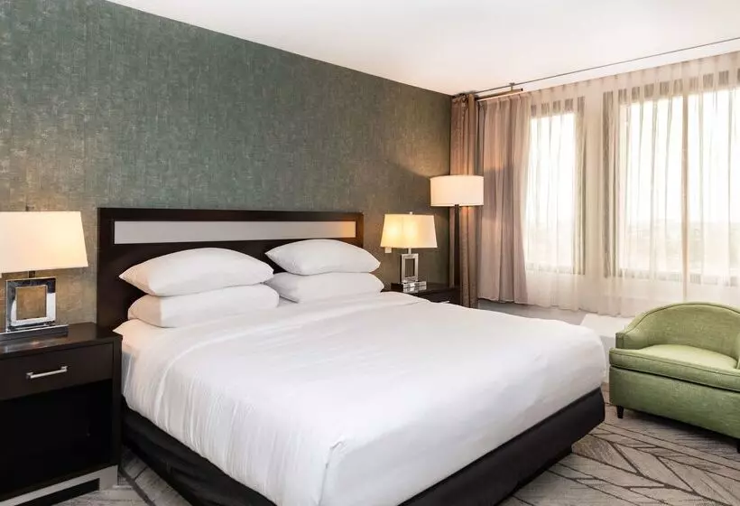 Hotelli Doubletree By Hilton Newark Penn Station