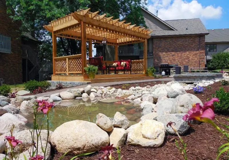 Eastland Suites Hotel & Conference Center