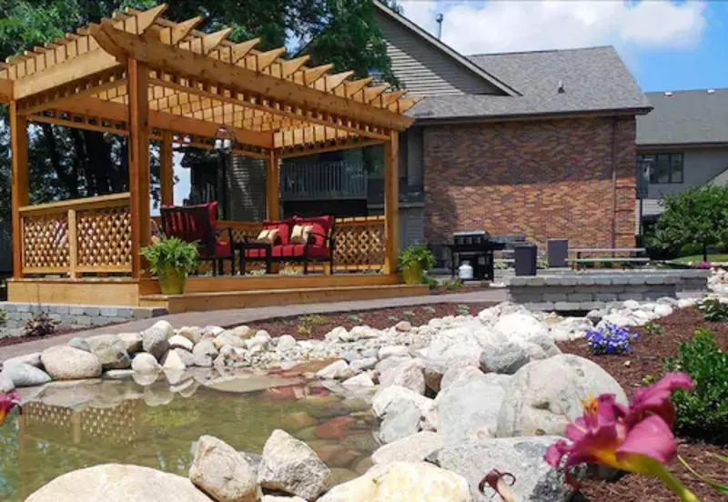 Eastland Suites Hotel & Conference Center