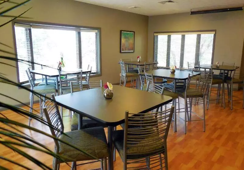 Eastland Suites Hotel & Conference Center