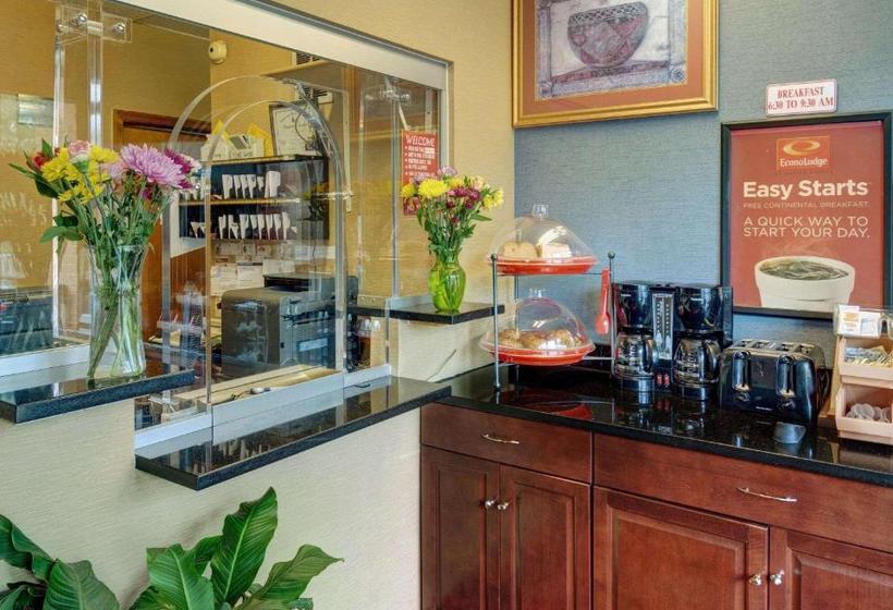 Hotel Red Carpet Inn By University Of Maryland