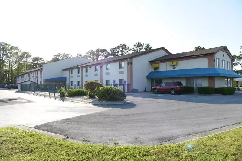 호텔 Econo Lodge Cherry Point