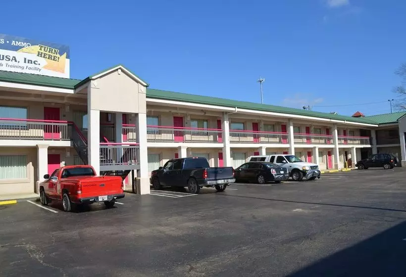 هتل Executive Inn And Suites Jackson