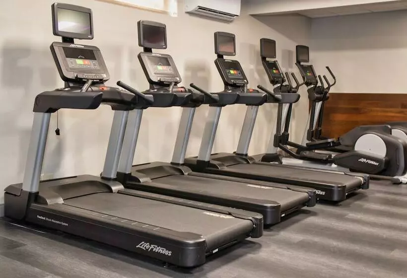 ホテル Four Points By Sheraton Allentown Lehigh Valley