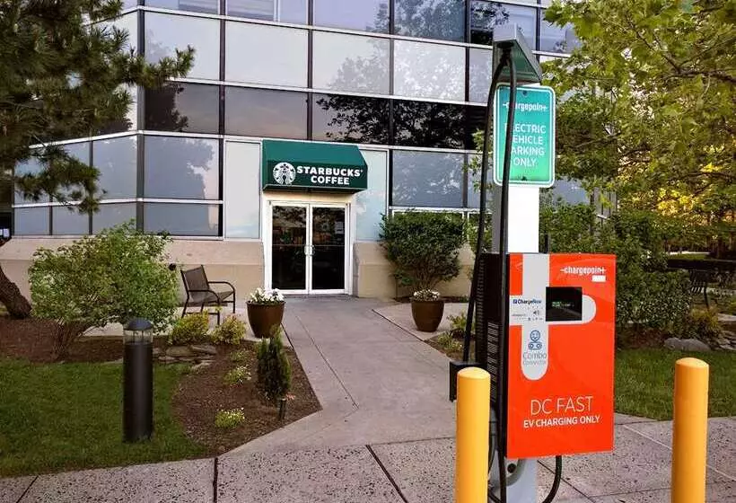 The Park Hotel At Meadowlands