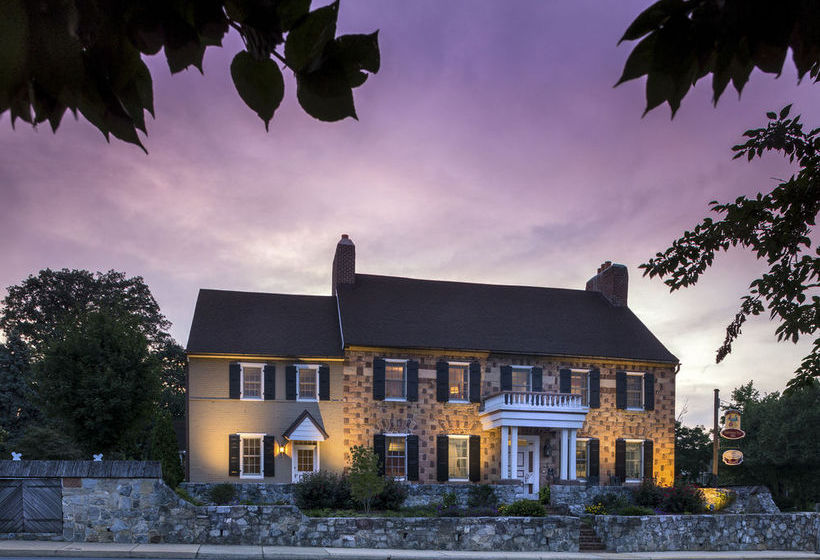 ホテル Historic Smithton Inn