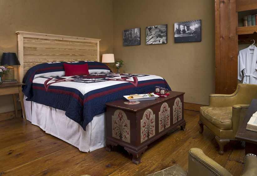 ホテル Historic Smithton Inn