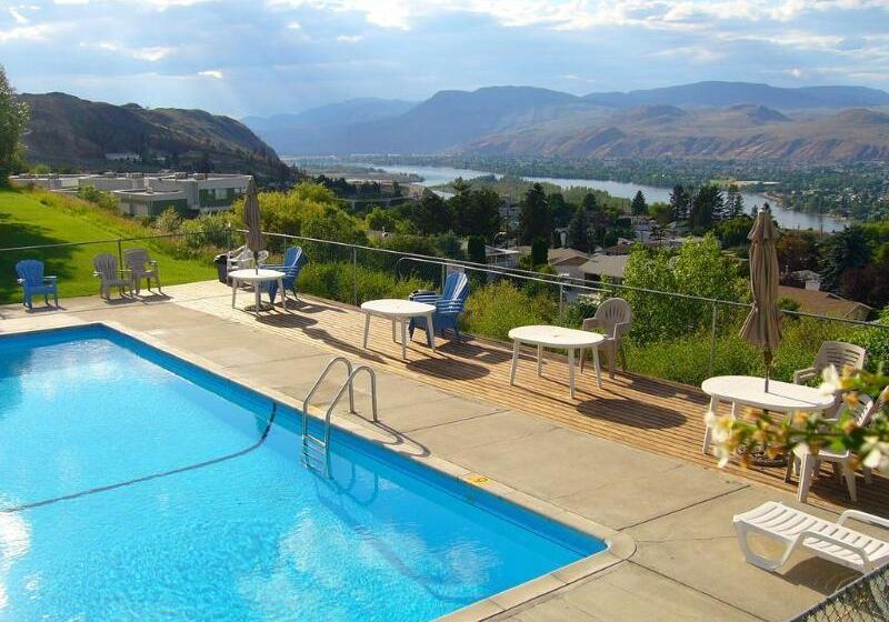 هتل Hospitality Inn