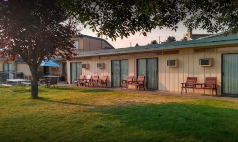 هتل Hospitality Inn