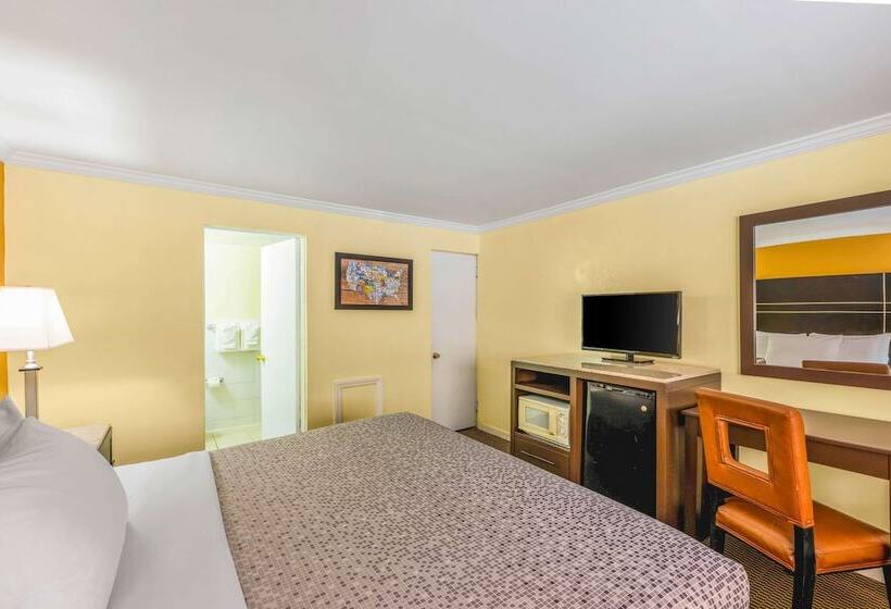 فندق Econo Lodge Beach And Boardwalk