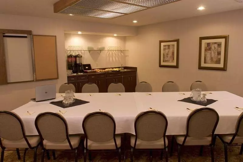 Monarch Hotel & Conference Center