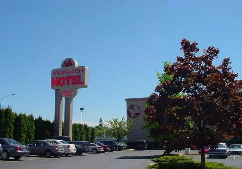 Monarch Hotel & Conference Center