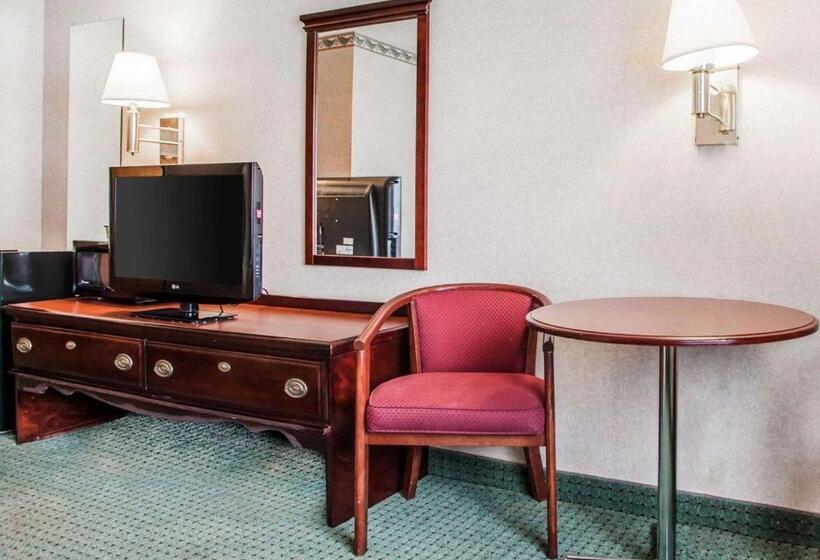 فندق Quality Inn