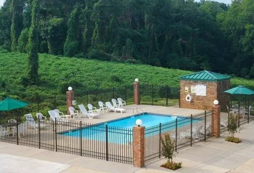 ホテル Quality Inn Dahlonega Near University