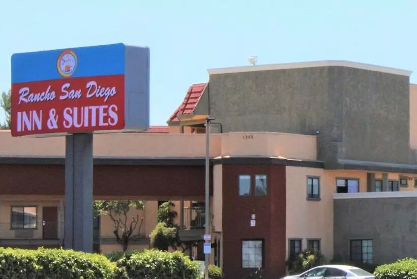 בית מלון כפרי Rancho San Diego Inn & Suites