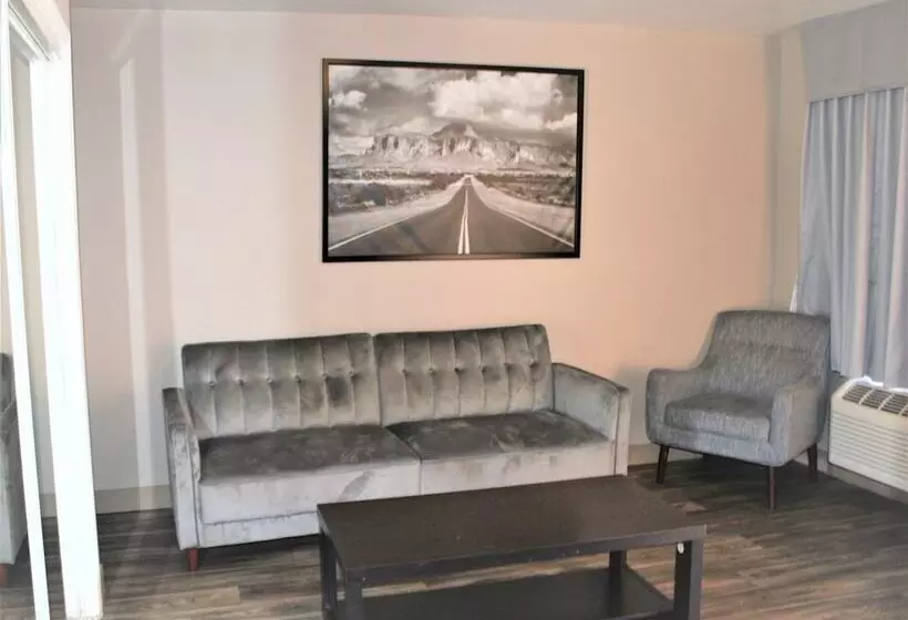 בית מלון כפרי Rancho San Diego Inn & Suites