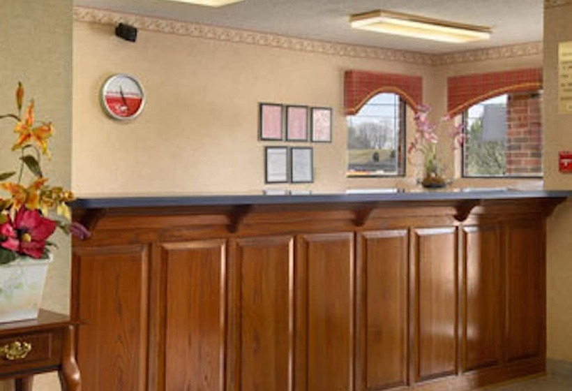 호텔 Red Roof Inn & Suites Cleveland, Tn