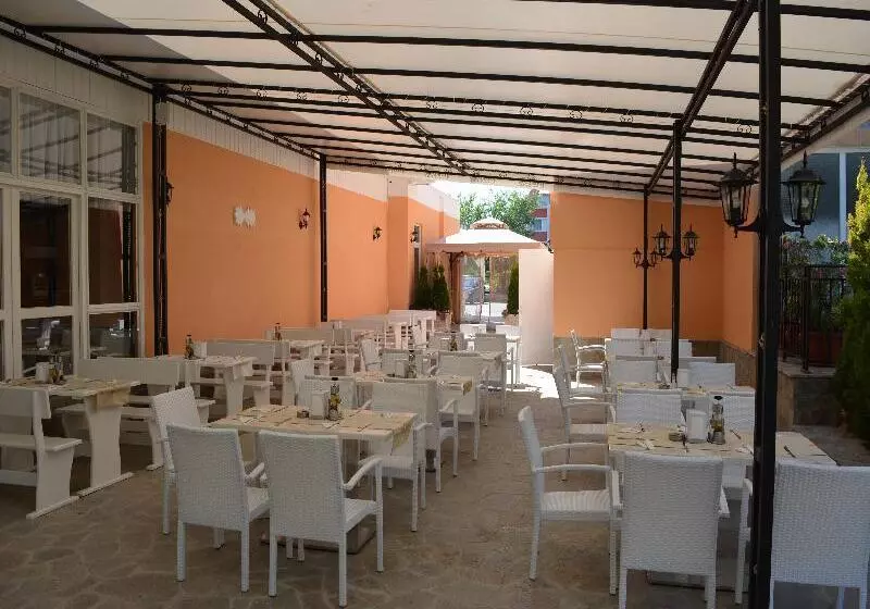 酒店 Riva   All Inclusive