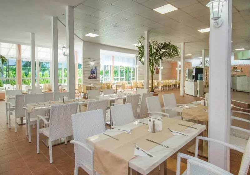 酒店 Riva   All Inclusive