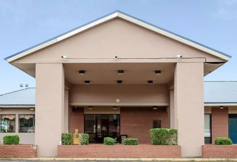 Motel 6 Greenwood, Ms