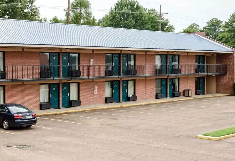 Motel 6 Greenwood, Ms