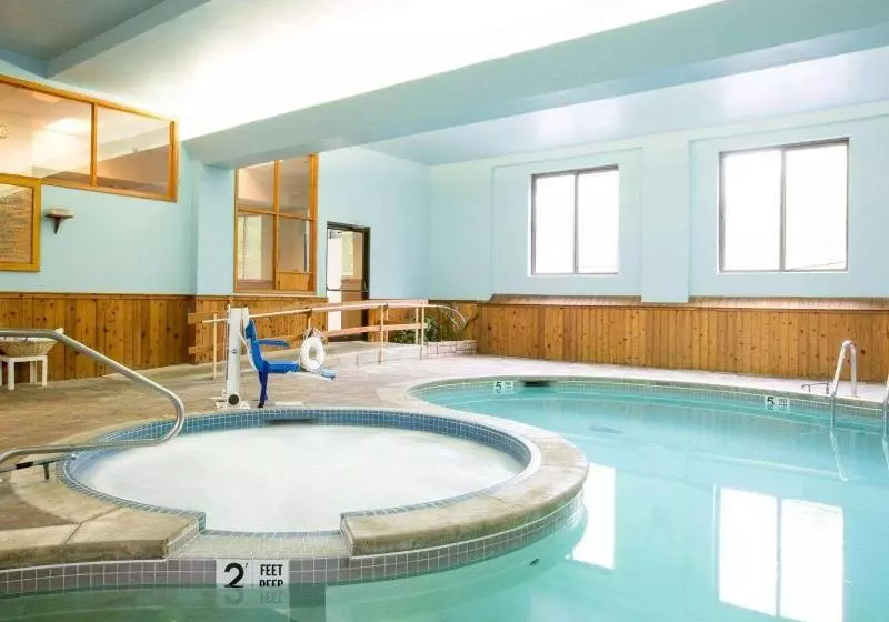 فندق Rodeway Inn