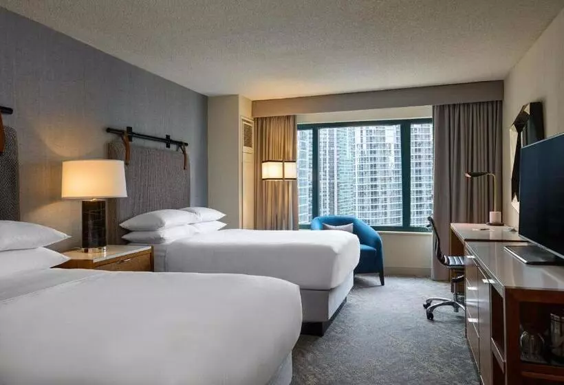 Отель Sheraton Grand Chicago Riverwalk
