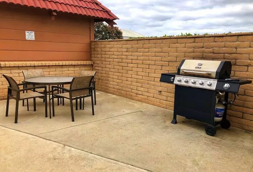 酒店 Lompoc Valley Inn And Suites