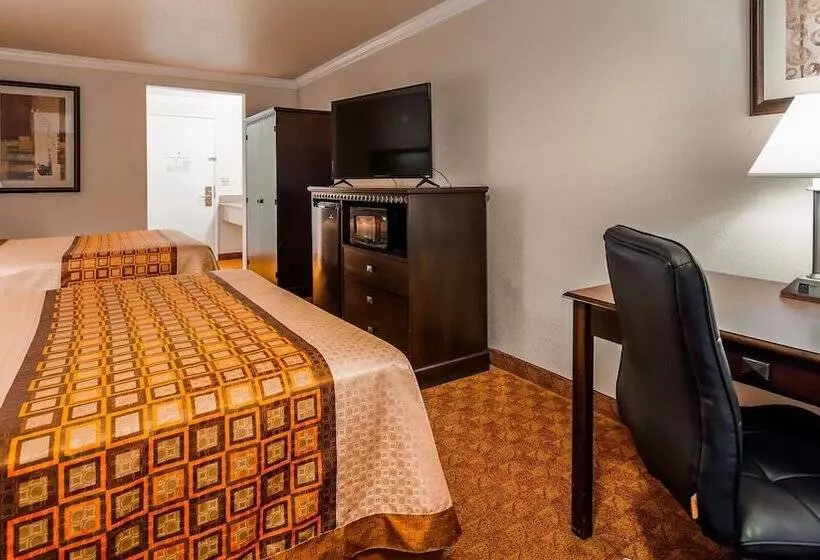 酒店 Lompoc Valley Inn And Suites