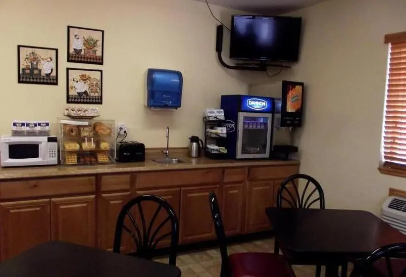 هتل Travelodge By Wyndham Elko Nv