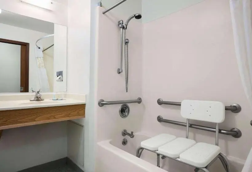 هتل Travelodge By Wyndham Elko Nv
