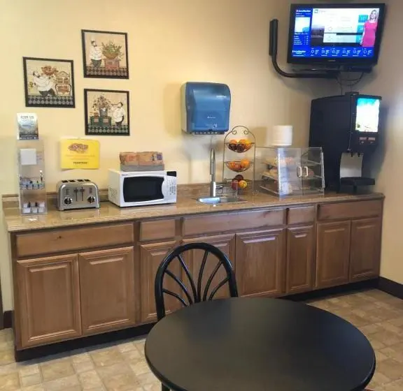 هتل Travelodge By Wyndham Elko Nv