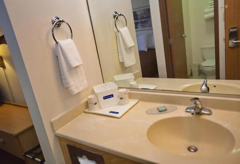 هتل Travelodge By Wyndham Elko Nv
