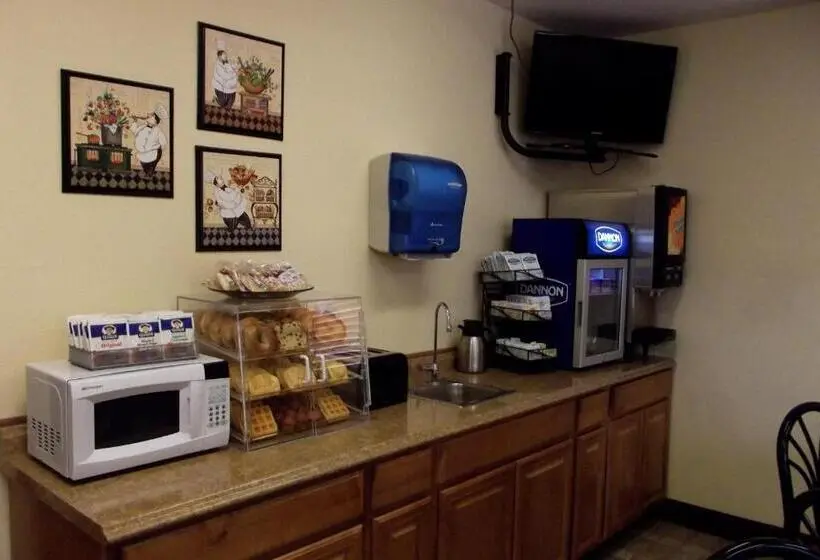 هتل Travelodge By Wyndham Elko Nv
