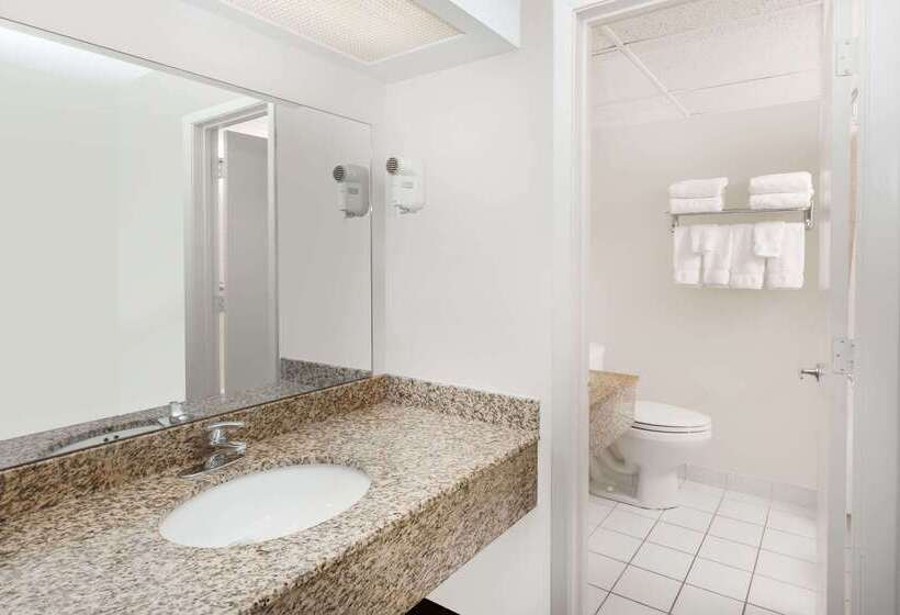 فندق Wyndham Garden Ankeny