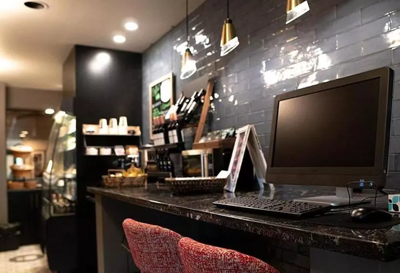 Monarch Hotel & Conference Center