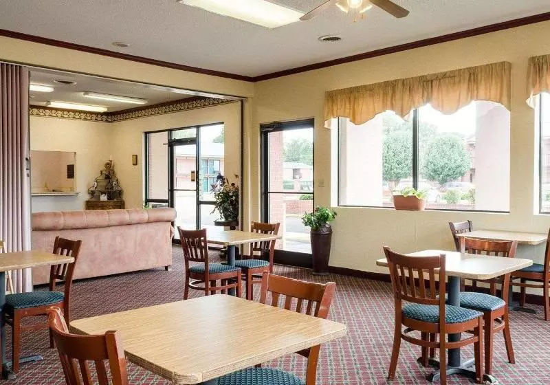 Motel 6 Greenwood, Ms