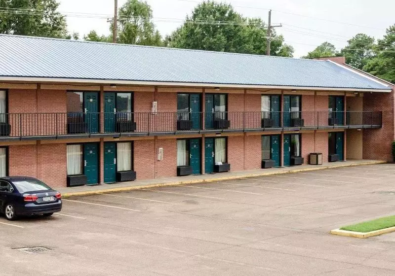 Motel 6 Greenwood, Ms