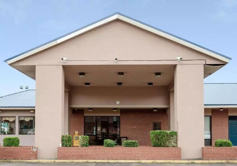 Motel 6 Greenwood, Ms