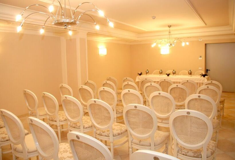 渡假胜地  Palace Hotel Vieste