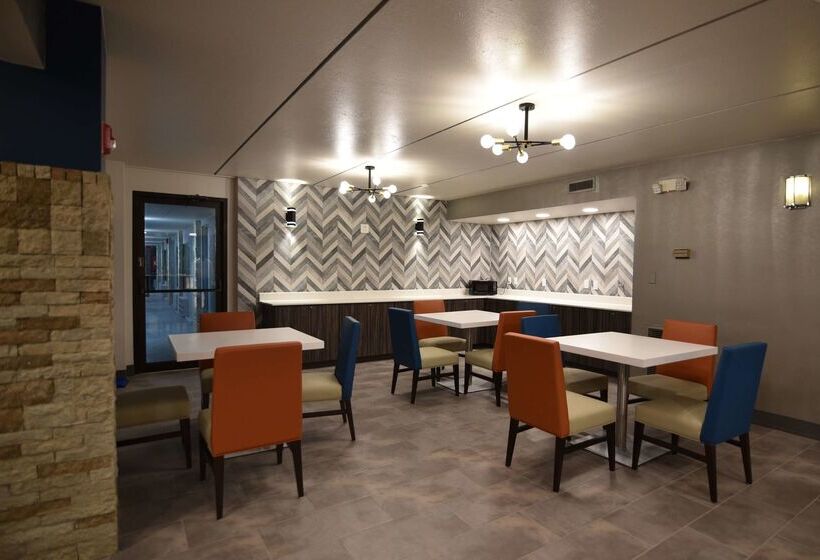 Отель Baymont By Wyndham Pine Grove I 81