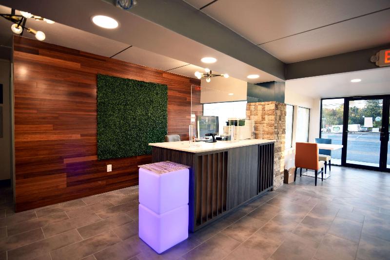 Отель Baymont By Wyndham Pine Grove I 81