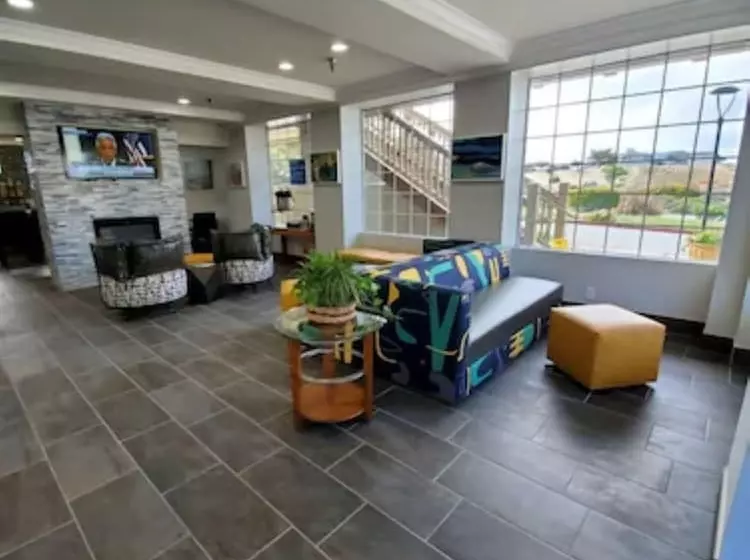 בית מלון כפרי Best Western Marina State Beach