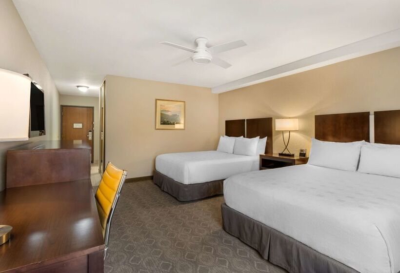 هتل Best Western Plus Monterey Inn
