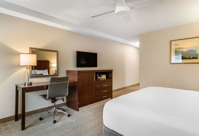 هتل Best Western Plus Monterey Inn