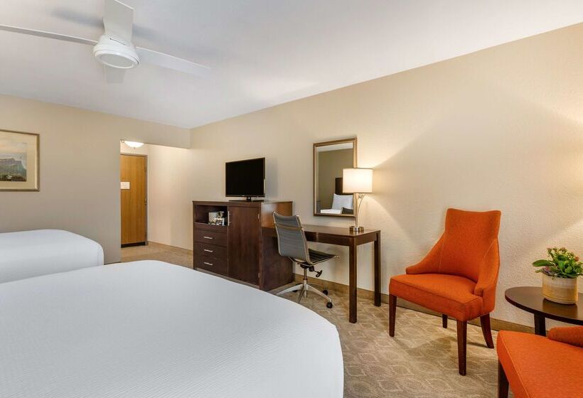 هتل Best Western Plus Monterey Inn